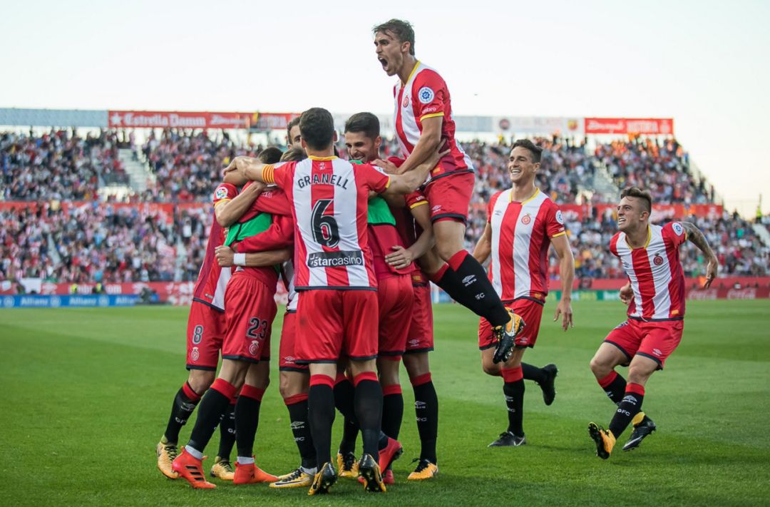 毕尔巴鄂竞技欧冠征途:逆境中绽放的巴斯克铁血